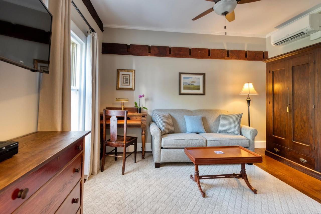 The Park Inn Hammondsport Exteriör bild